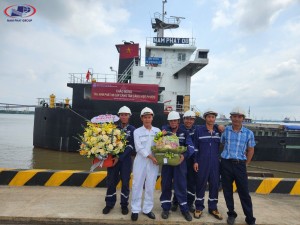 Tàu Nam Phát 08 trọng tải lớn cập cảng Tân Cảng Hiệp Phước - Nhà Bè